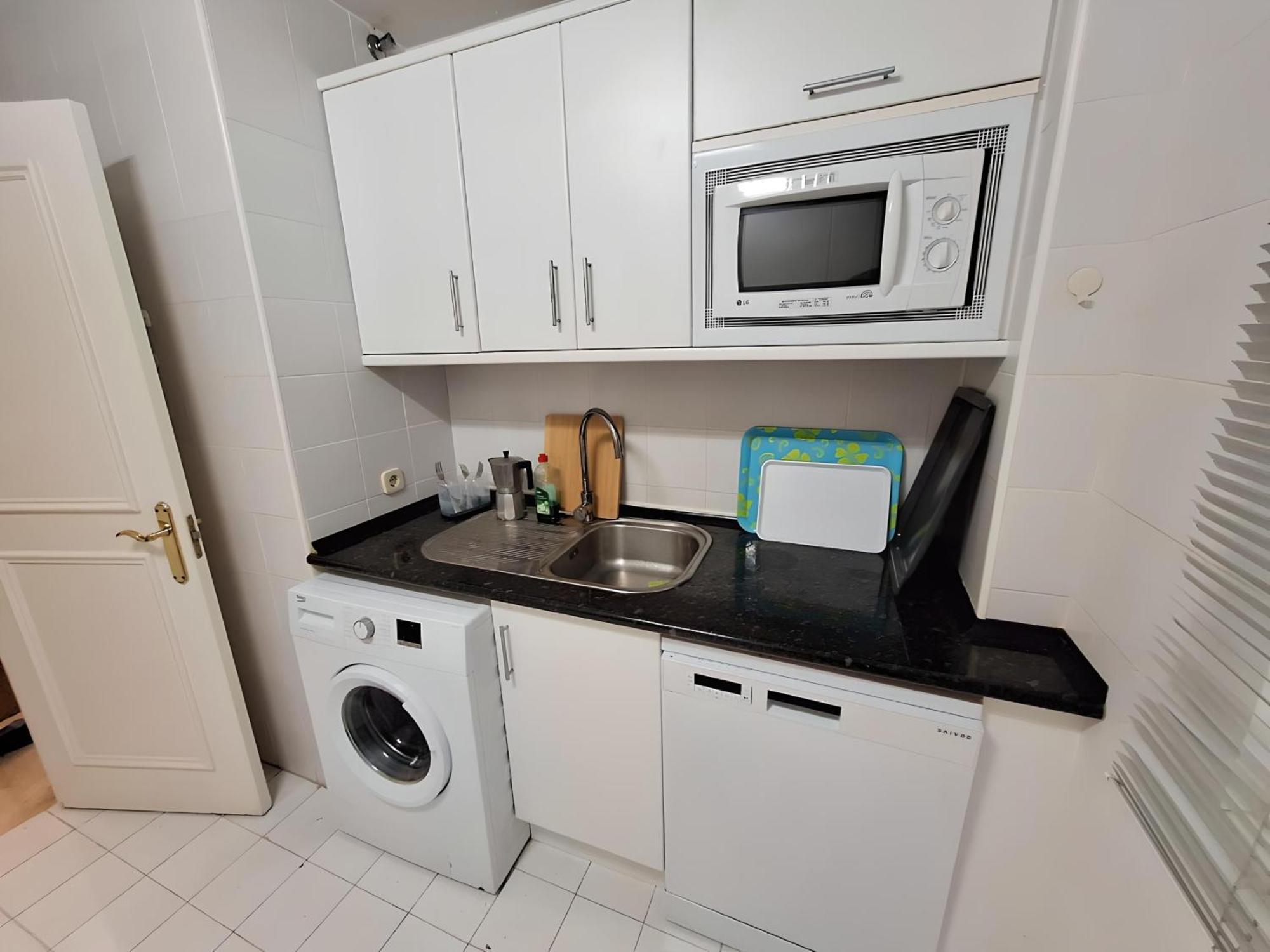 Ferienhaus Gorgeous 2br Apt. W/ Mountain View Puerto Banus Marbella
