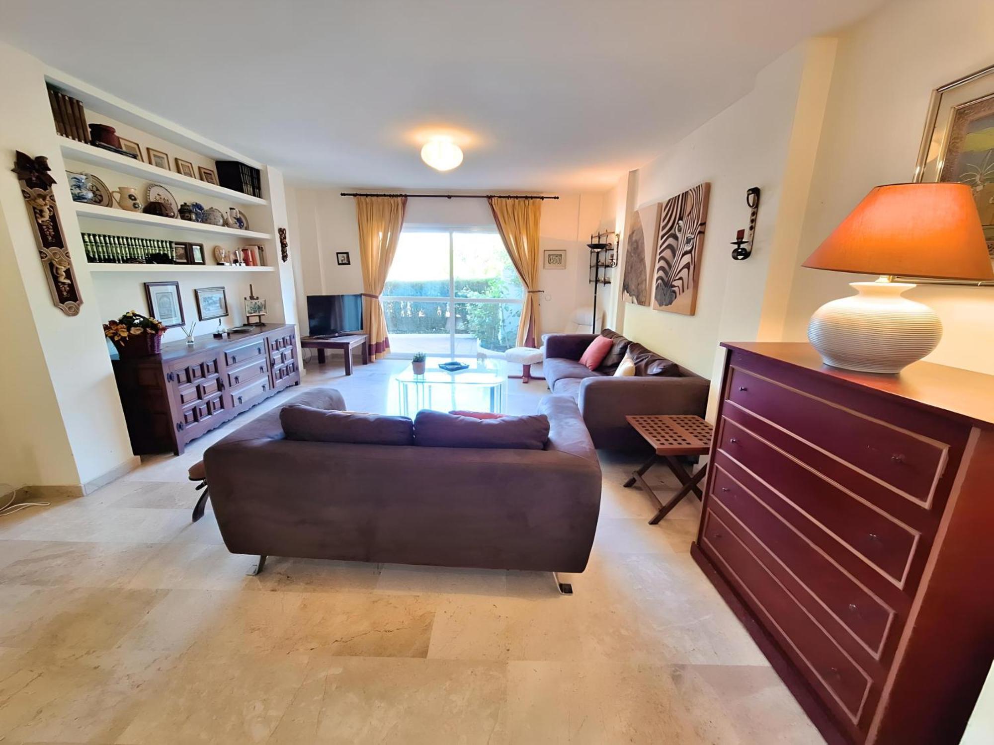 Ferienhaus Gorgeous 2br Apt. W/ Mountain View Puerto Banus *